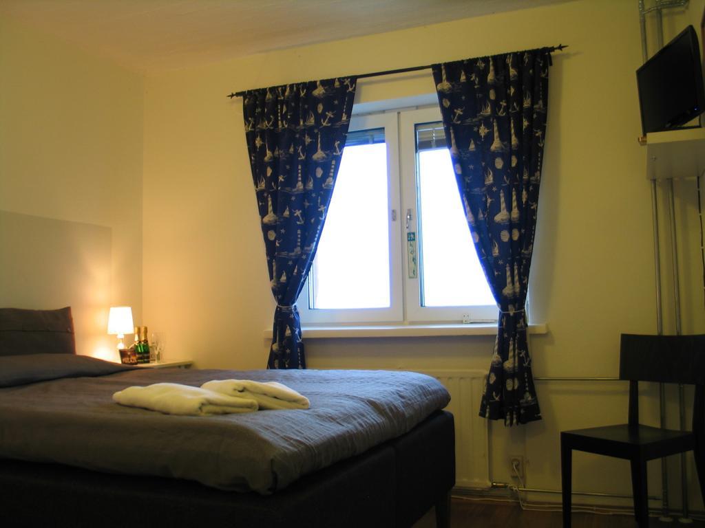 Kylmaepihlaja Lighthouse Hotel Rauma Room photo